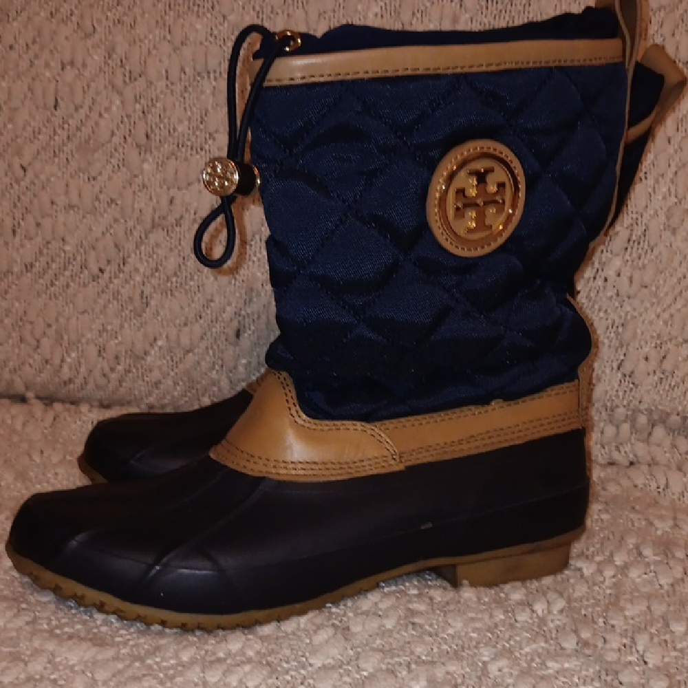 Tory Burch Quilted Boots in Navy and Tan
